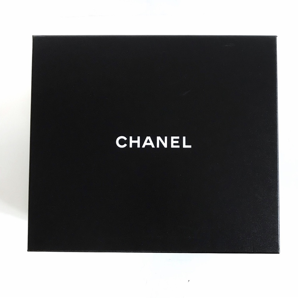 Chanel ShoeBox Medium Size - Picture 2 of 6